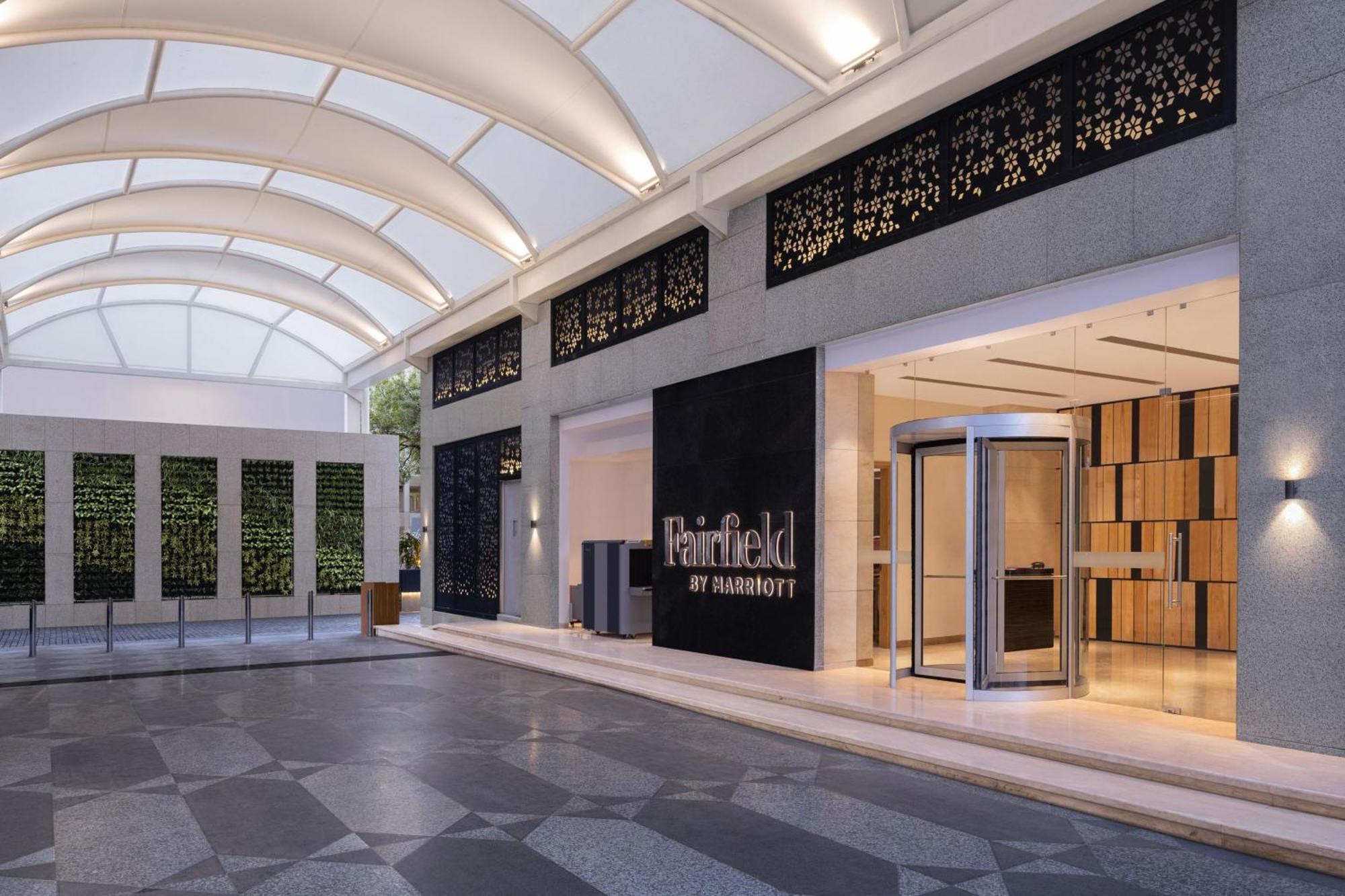 Hotel Fairfield By Marriott Agra à Agra  Extérieur photo